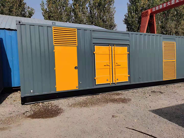 四平300kw 柴油发电机组用多大的空气开关？